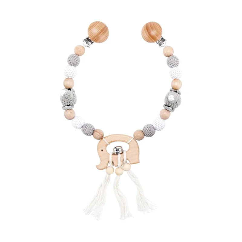 Pendant Bébé en Bois et Maille