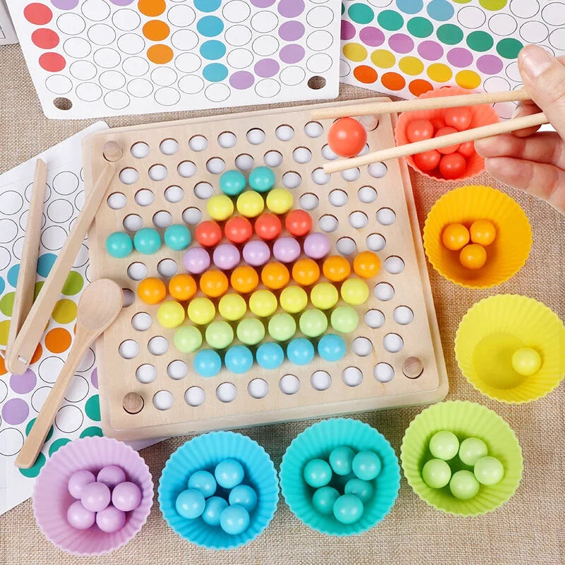 Tableau d'Activités - Reproduction de Modèles - Billes de Bois - Motricité fine